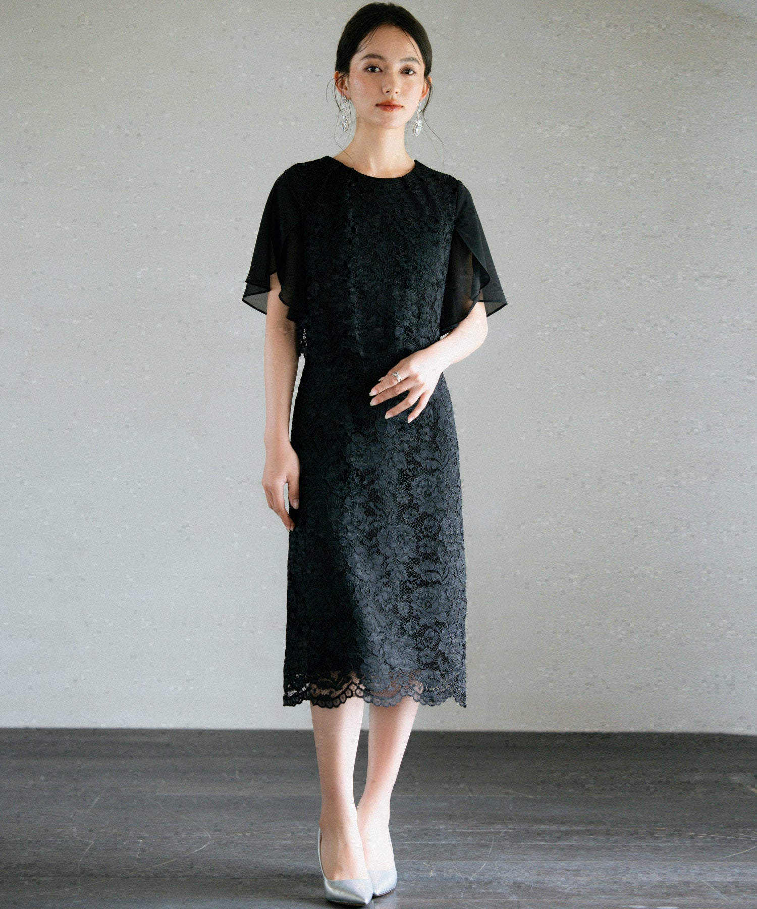 結婚式・お呼ばれ対応セットアップ風デザインフリルスリーブレースパーティドレスcy88190
