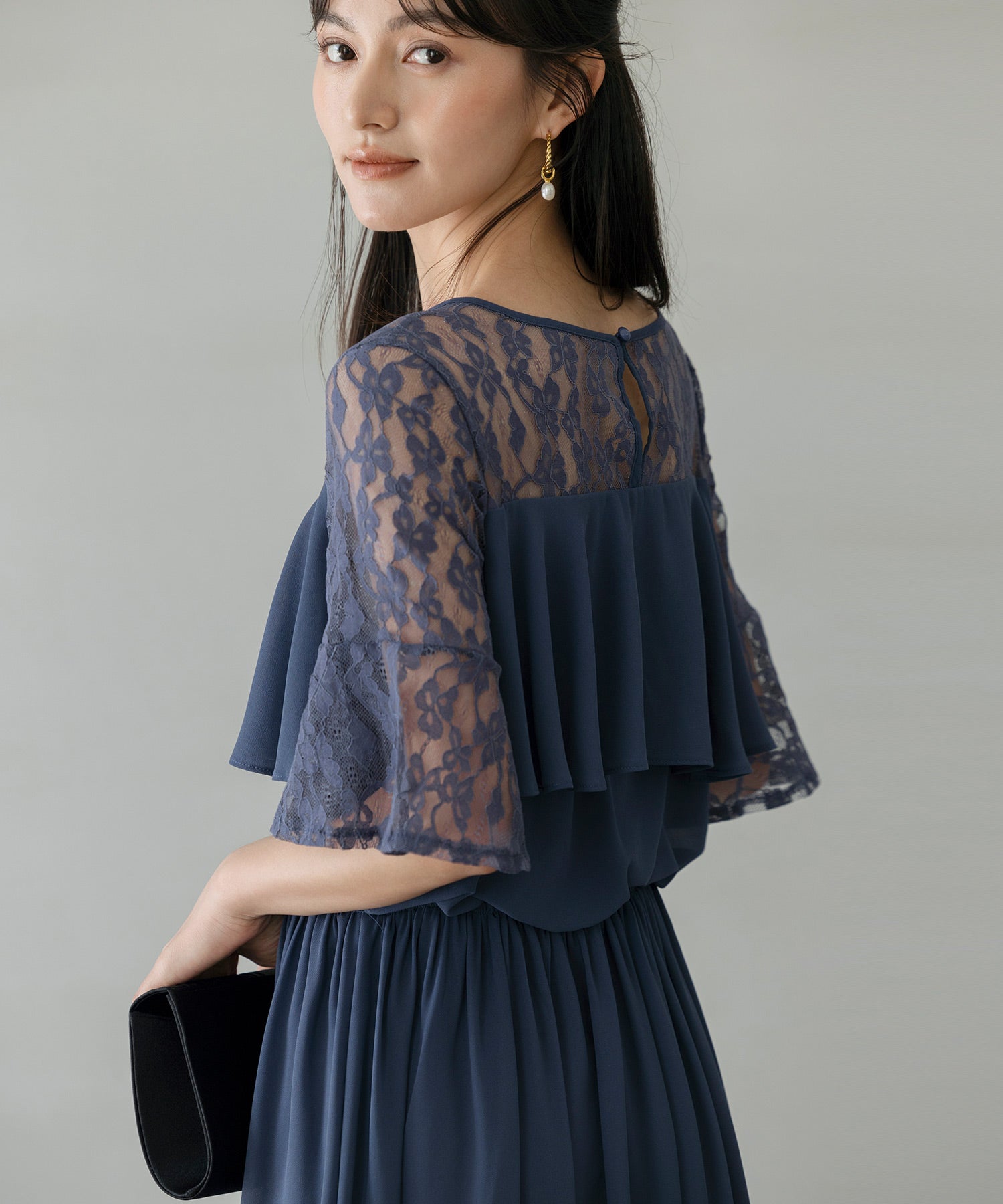 胸元フリルのレースドレス・結婚式ワンピース・お呼ばれパーティードレスcy88202