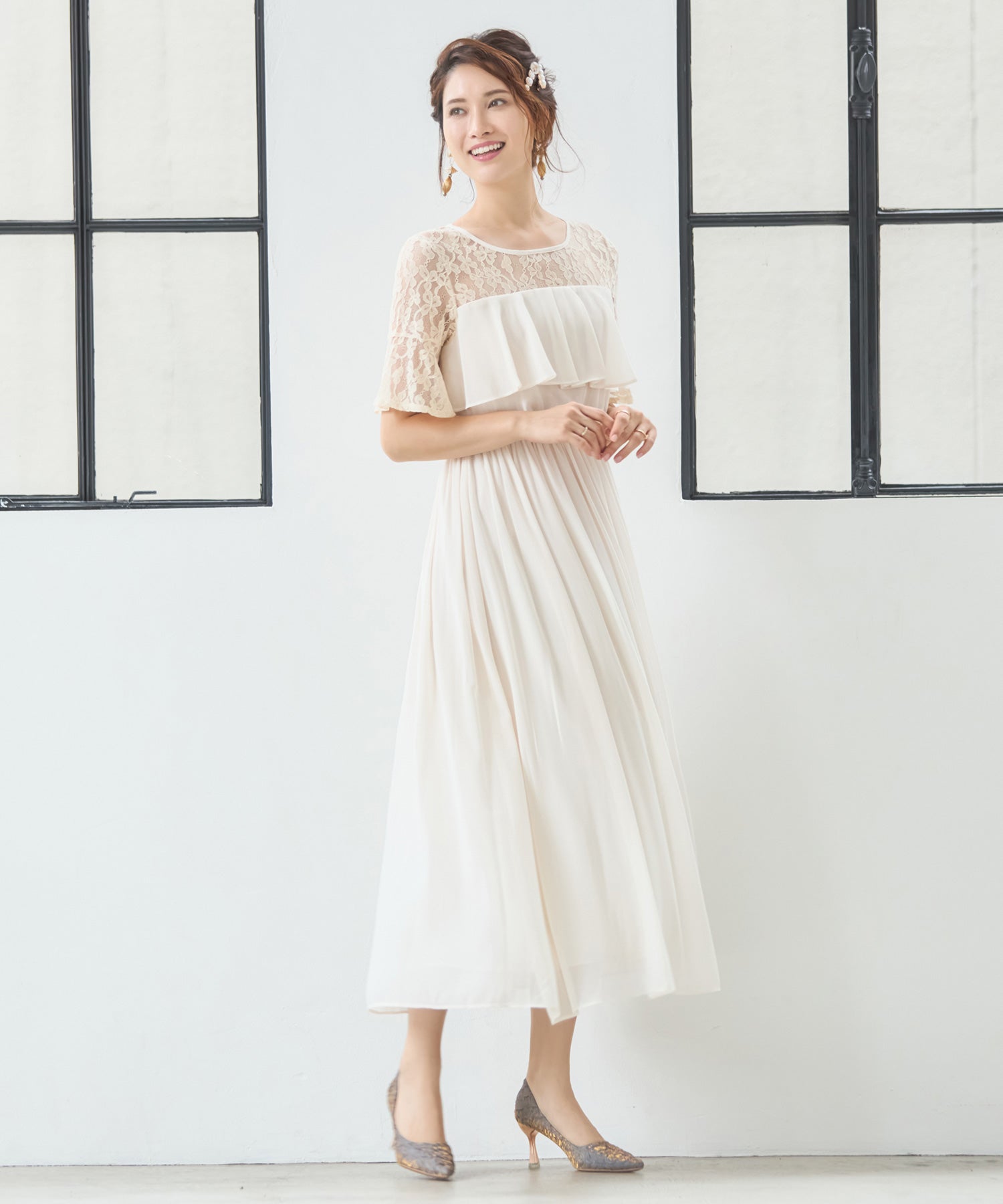 胸元フリルのレースドレス・結婚式ワンピース・お呼ばれパーティードレスcy88202