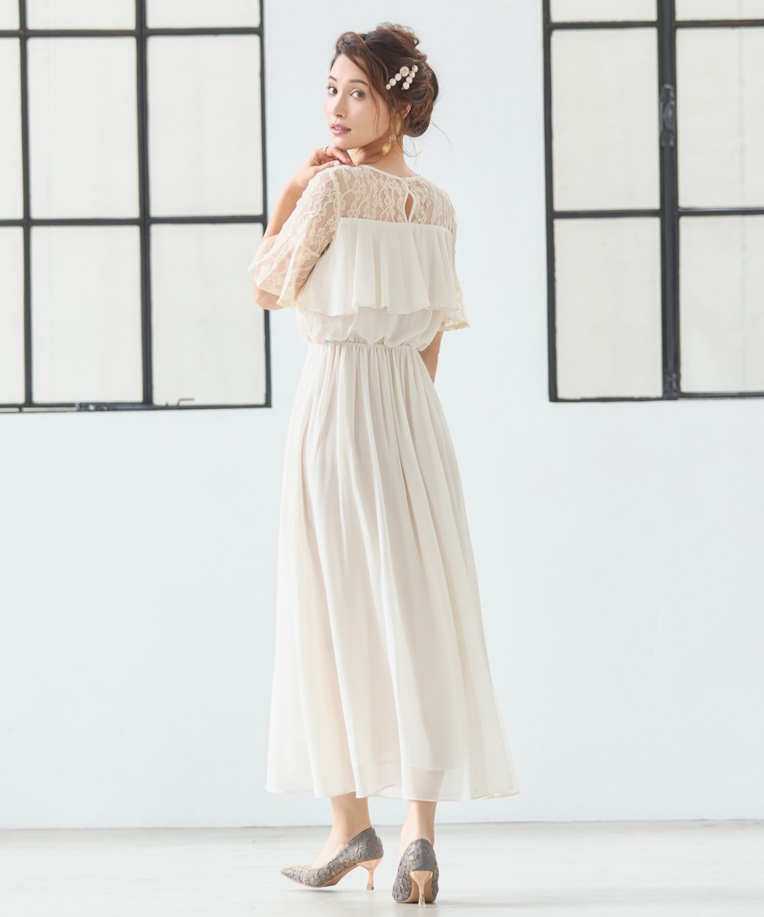 胸元フリルのレースドレス・結婚式ワンピース・お呼ばれパーティードレスcy88202