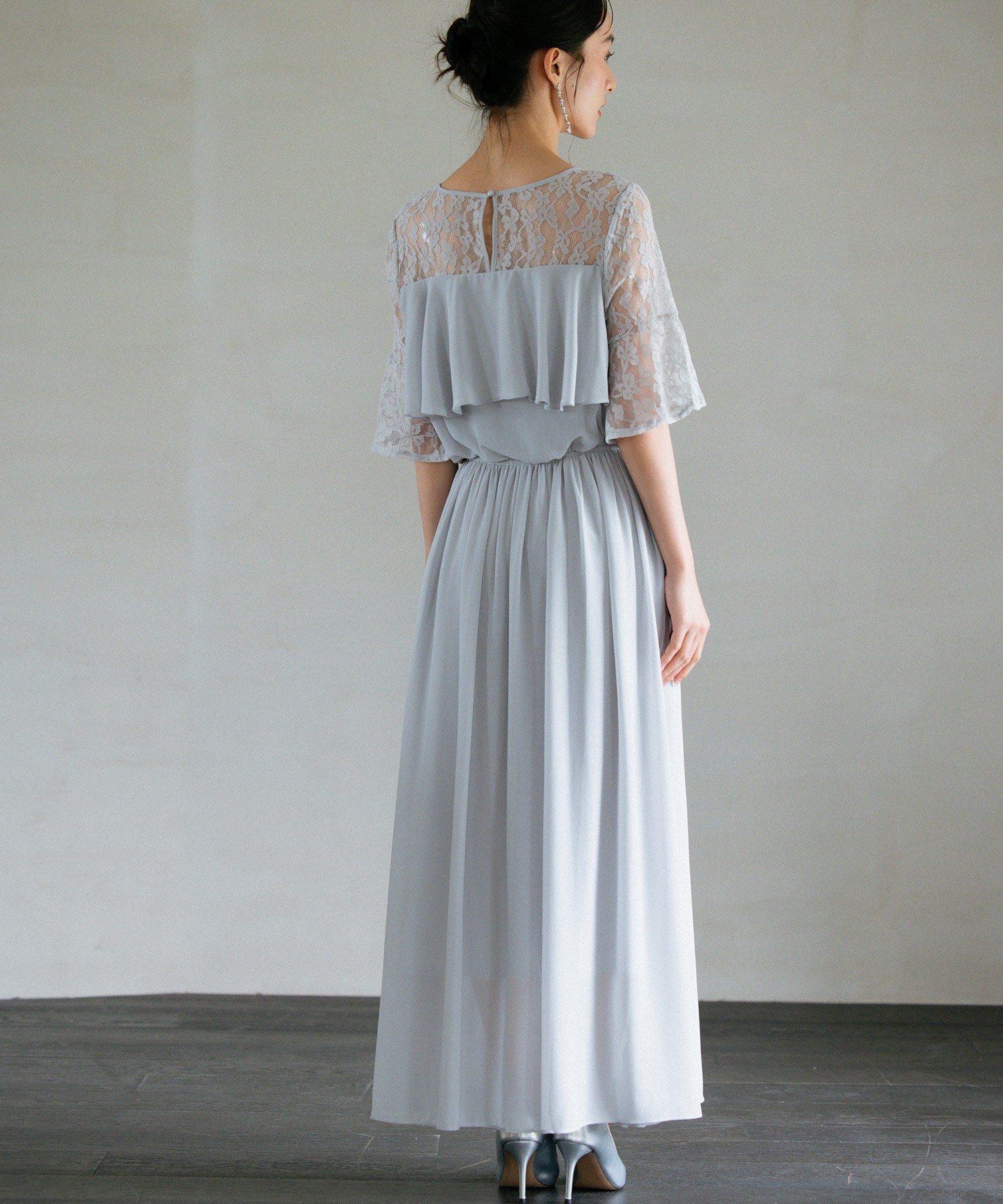 胸元フリルのレースドレス・結婚式ワンピース・お呼ばれパーティードレスcy88202