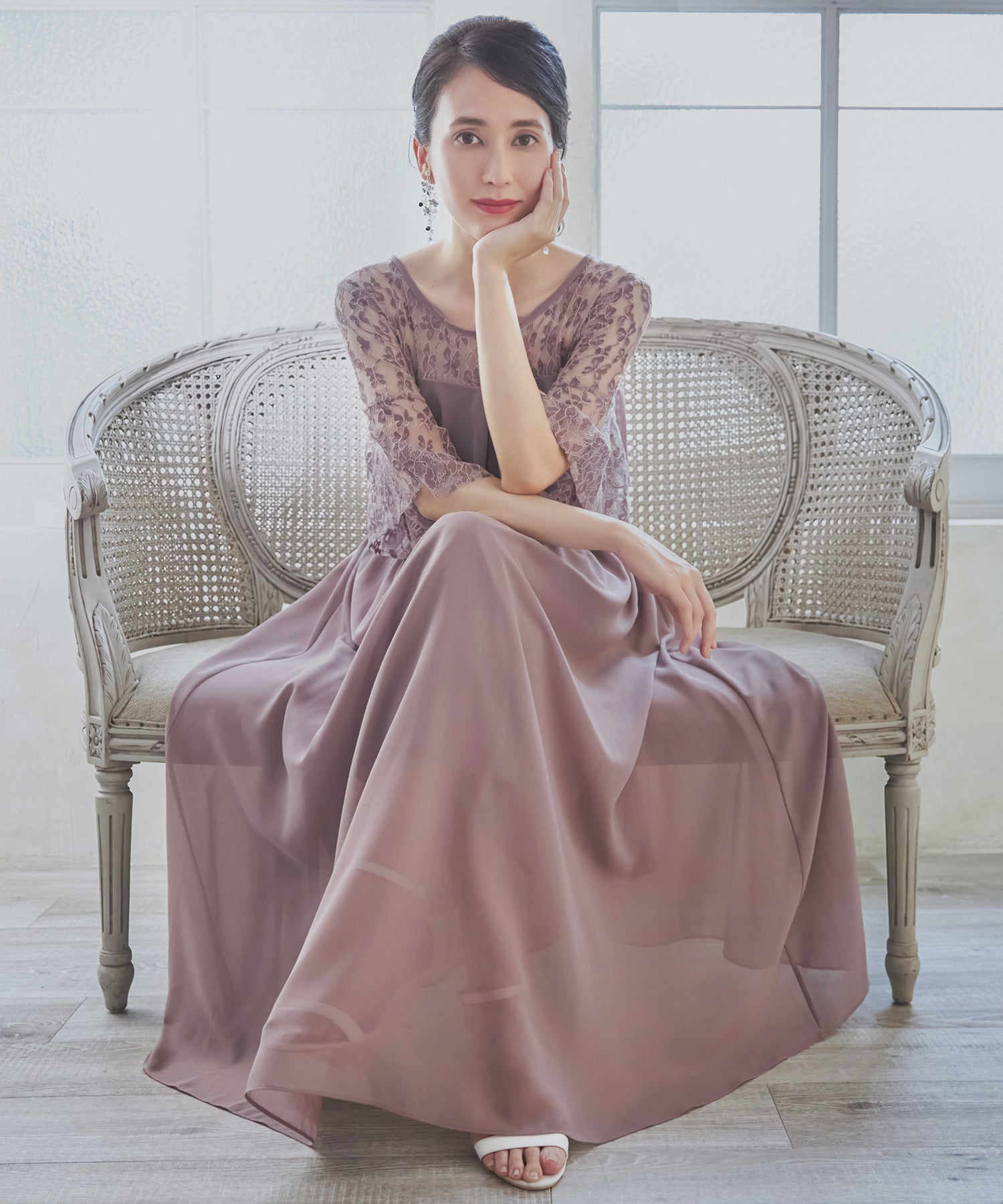 胸元フリルのレースドレス・結婚式ワンピース・お呼ばれパーティードレスcy88202