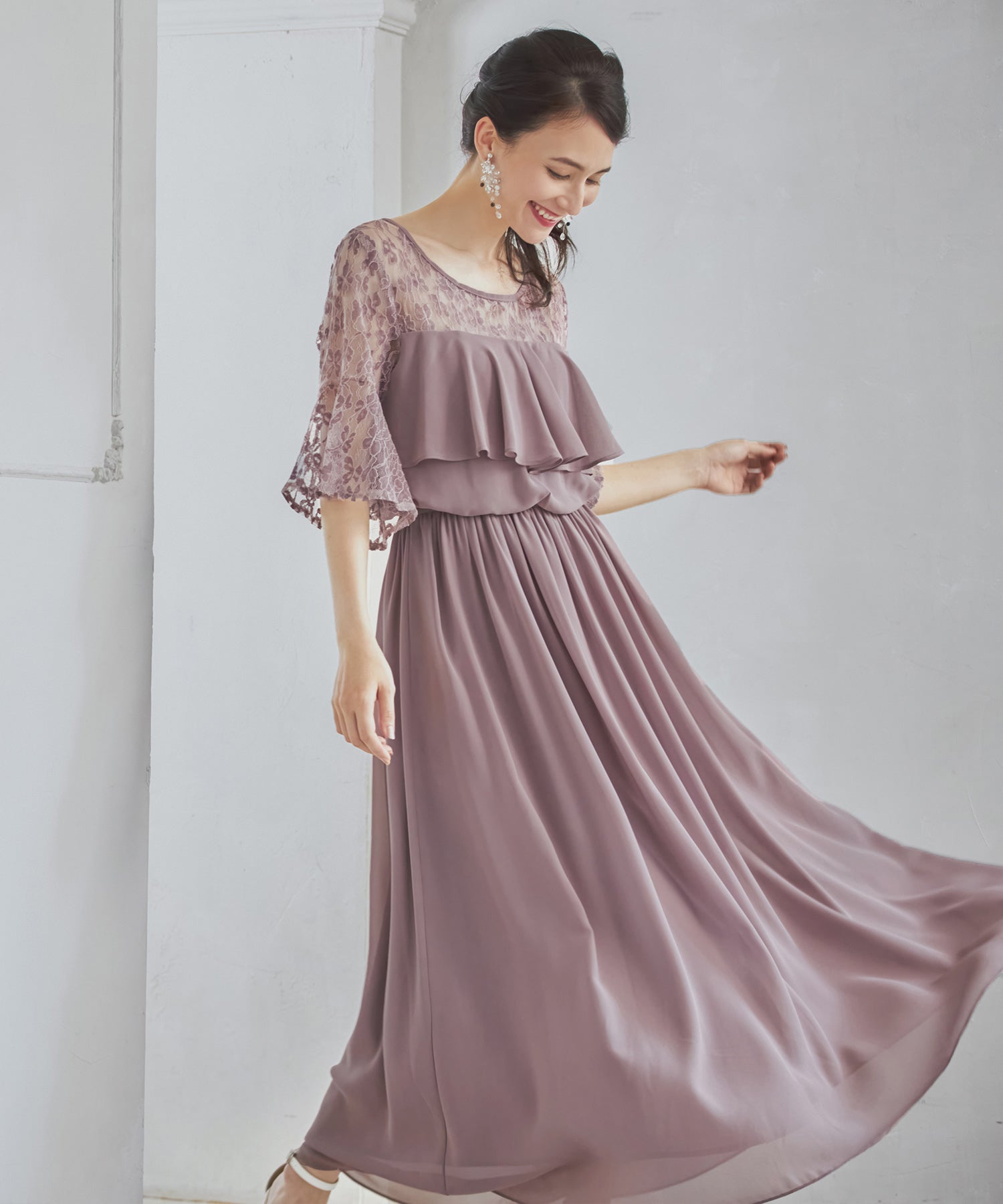 胸元フリルのレースドレス・結婚式ワンピース・お呼ばれパーティードレスcy88202
