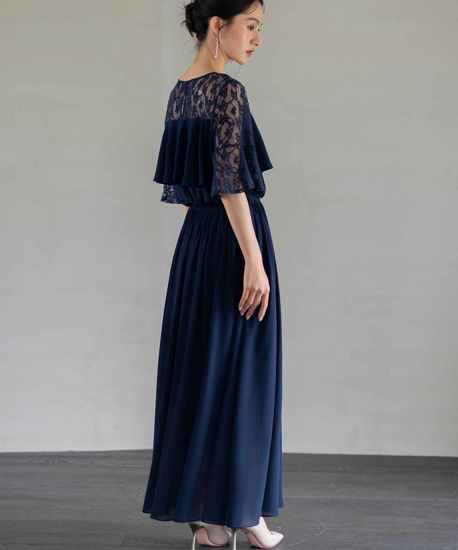 胸元フリルのレースドレス・結婚式ワンピース・お呼ばれパーティードレスcy88202