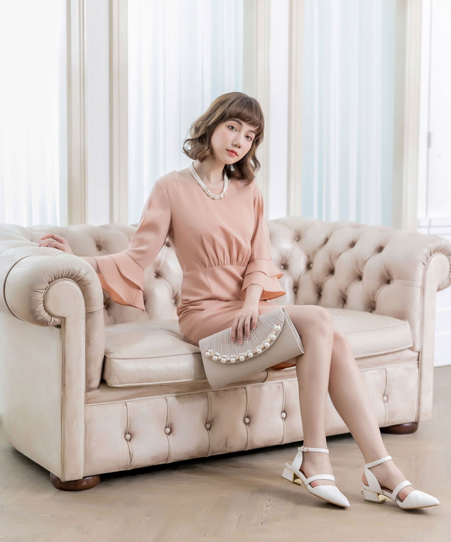 【結婚式・お呼ばれに使えるパーティーバッグ】パールビジューラディアルサテンプリーツクラッチバッグcyb5518
