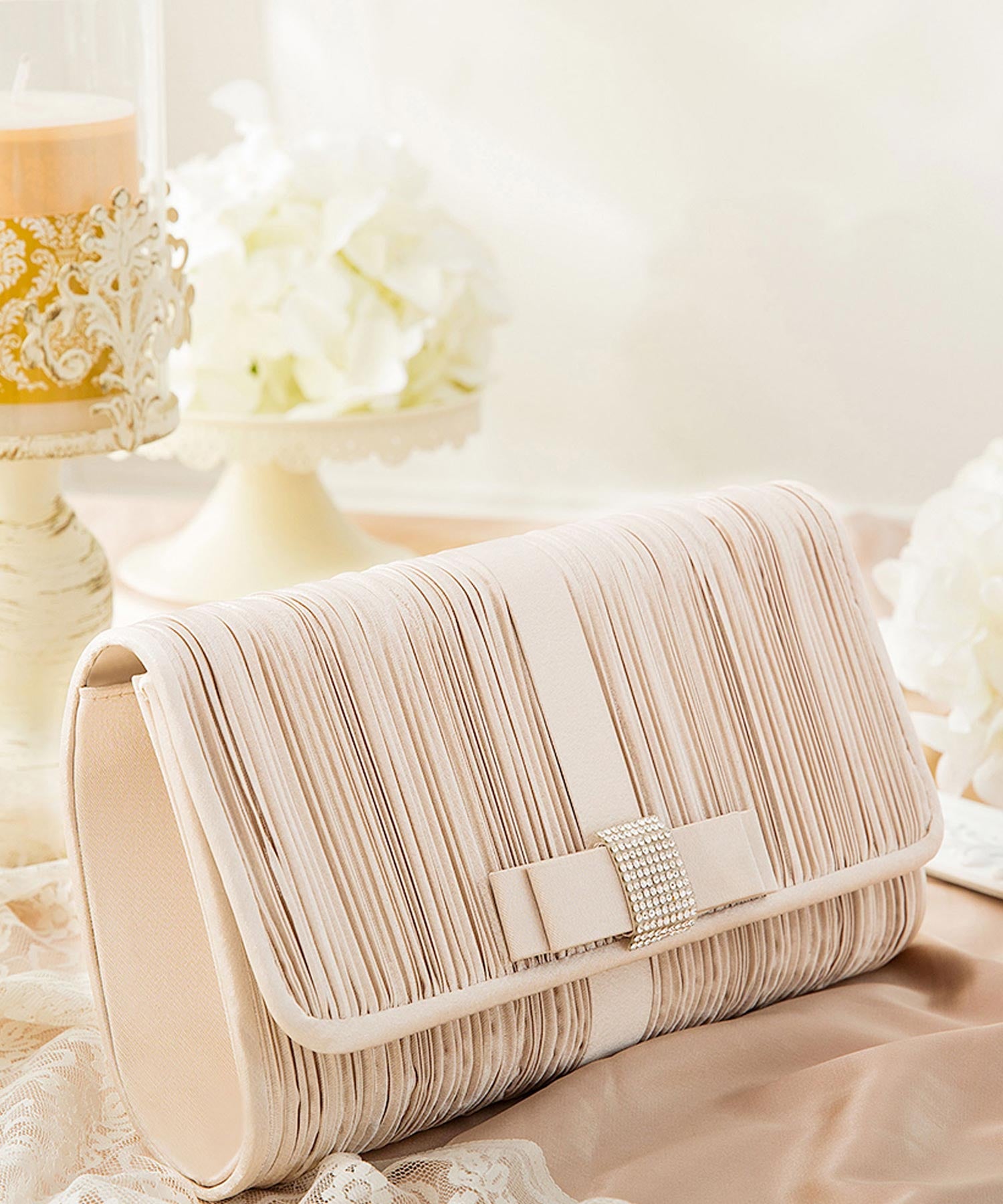 【結婚式・お呼ばれに使えるパーティーバッグ】ビジューラディアルサテンプリーツクラッチバッグcyb5528