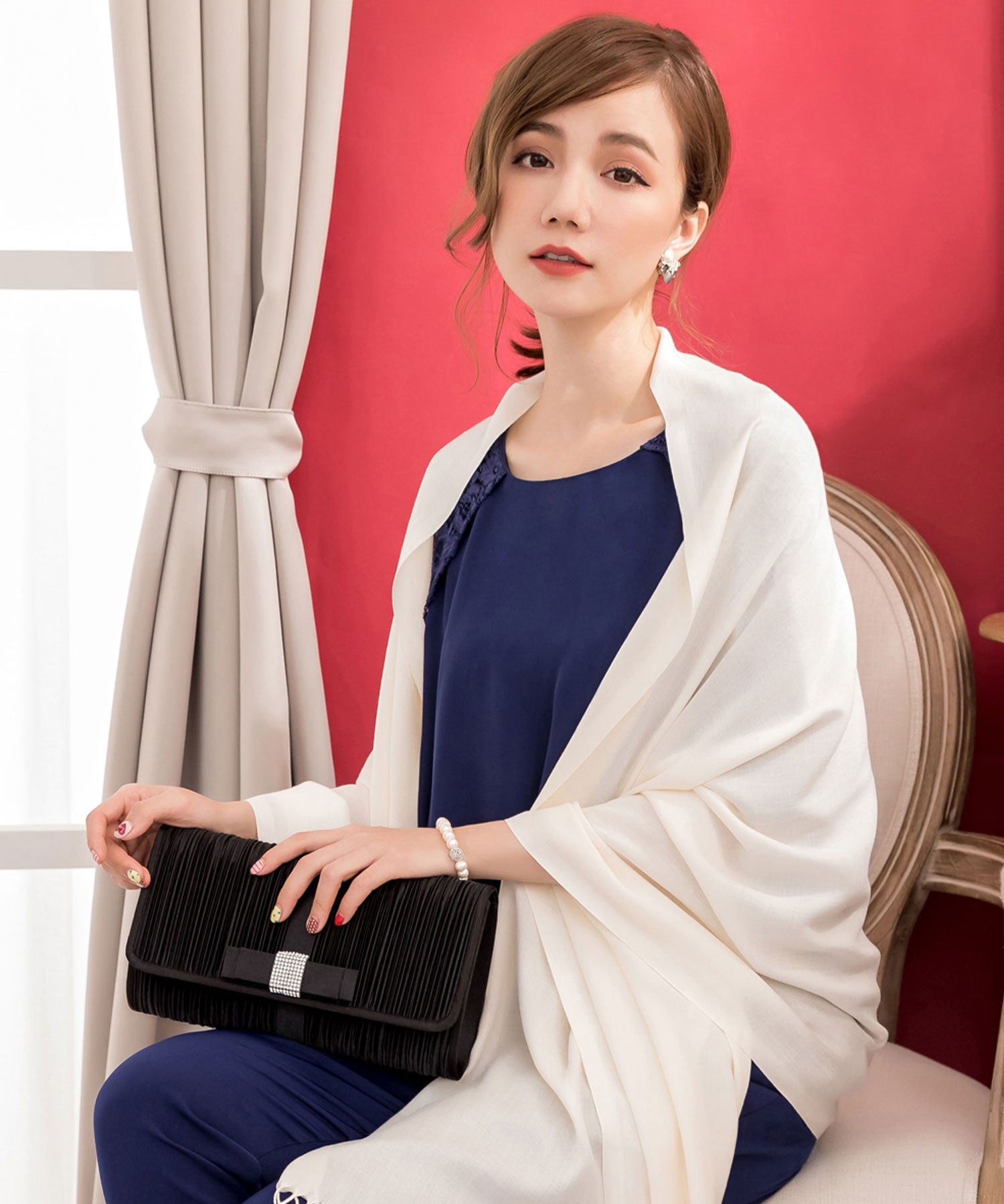 【結婚式・お呼ばれに使えるパーティーバッグ】ビジューラディアルサテンプリーツクラッチバッグcyb5528