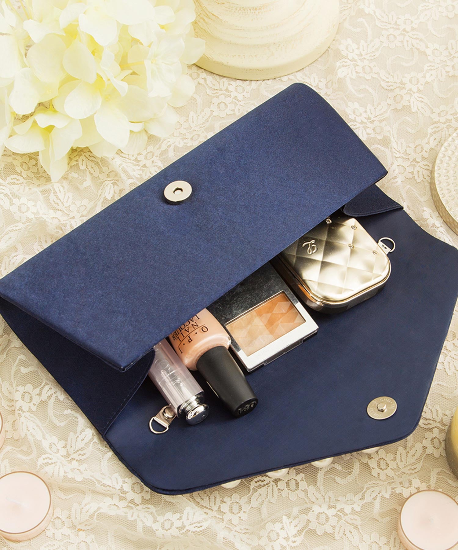 【結婚式・お呼ばれ対応パーティーバッグ】プリーツパールビジューレター型クラッチバッグcyb5532