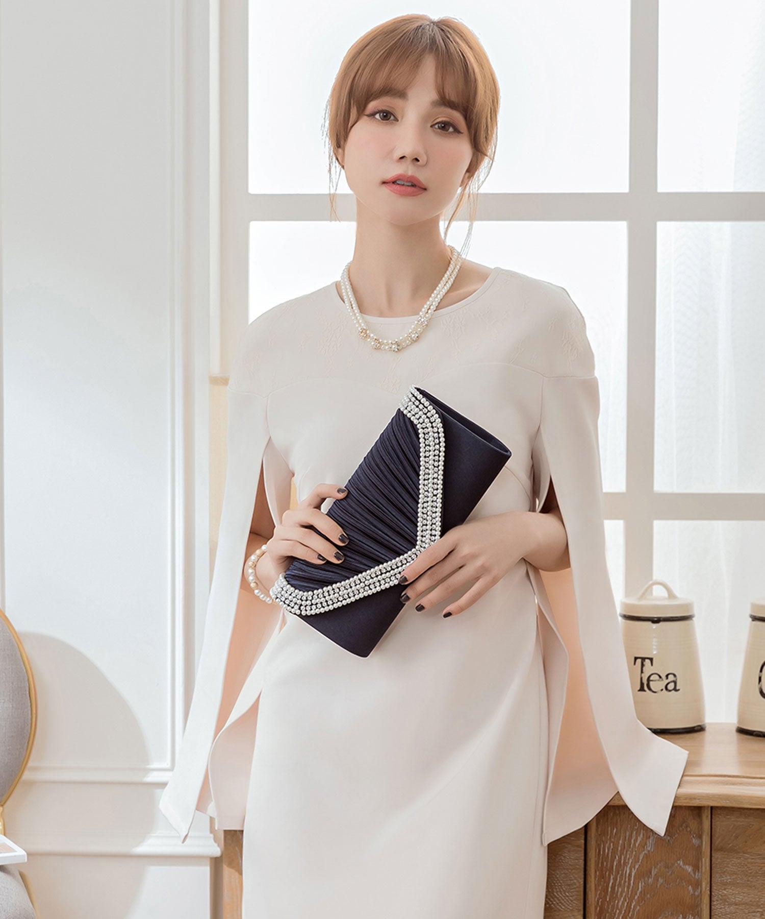 【結婚式・お呼ばれに使えるパーティーバッグ】プリーツラインパール&ストーンパーティークラッチバッグcyb5536