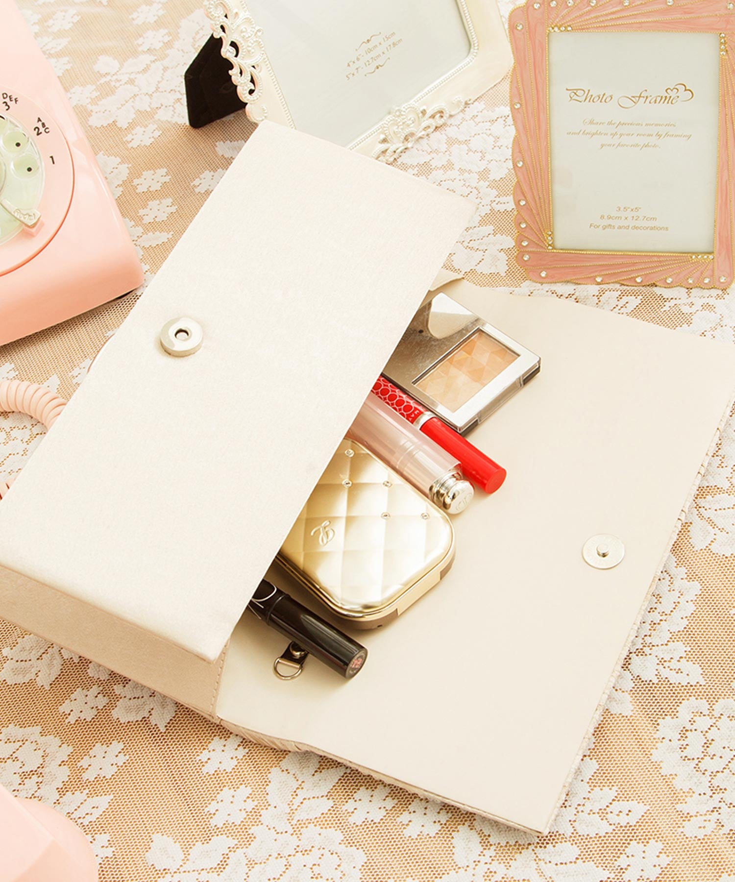【結婚式・お呼ばれに使えるパーティーバッグ】プリーツパールビジュークラッチバッグcyb5539