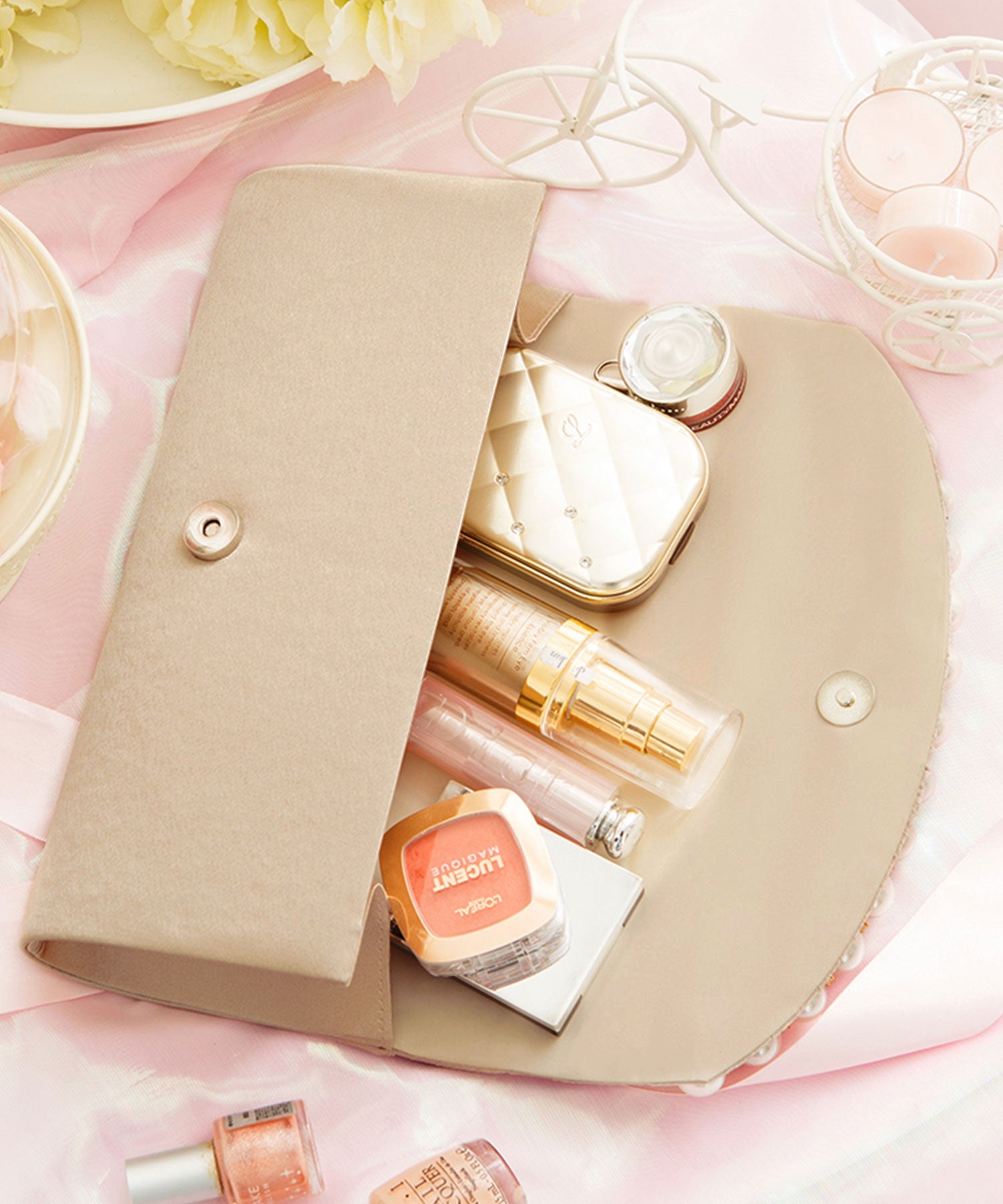 【結婚式・お呼ばれに使えるパーティーバッグ】パールビジューラディアルサテンクラッチバッグcyb5559