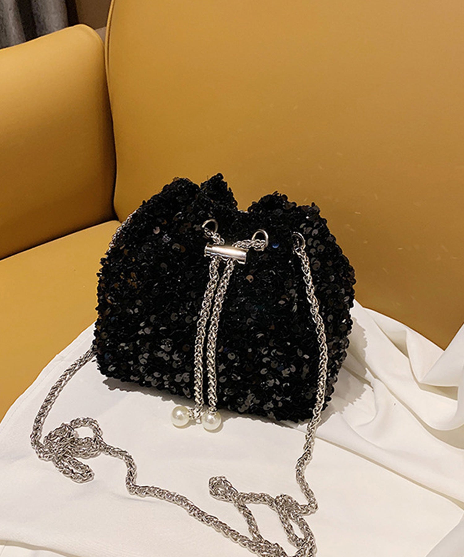 スパンコール×チェーンが映える巾着バッグdsb0014 ブラック