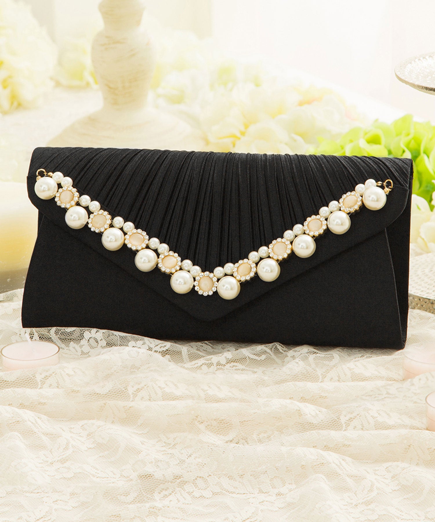 【結婚式・お呼ばれ対応パーティーバッグ】プリーツパールビジューレター型クラッチバッグcyb5532-f-black