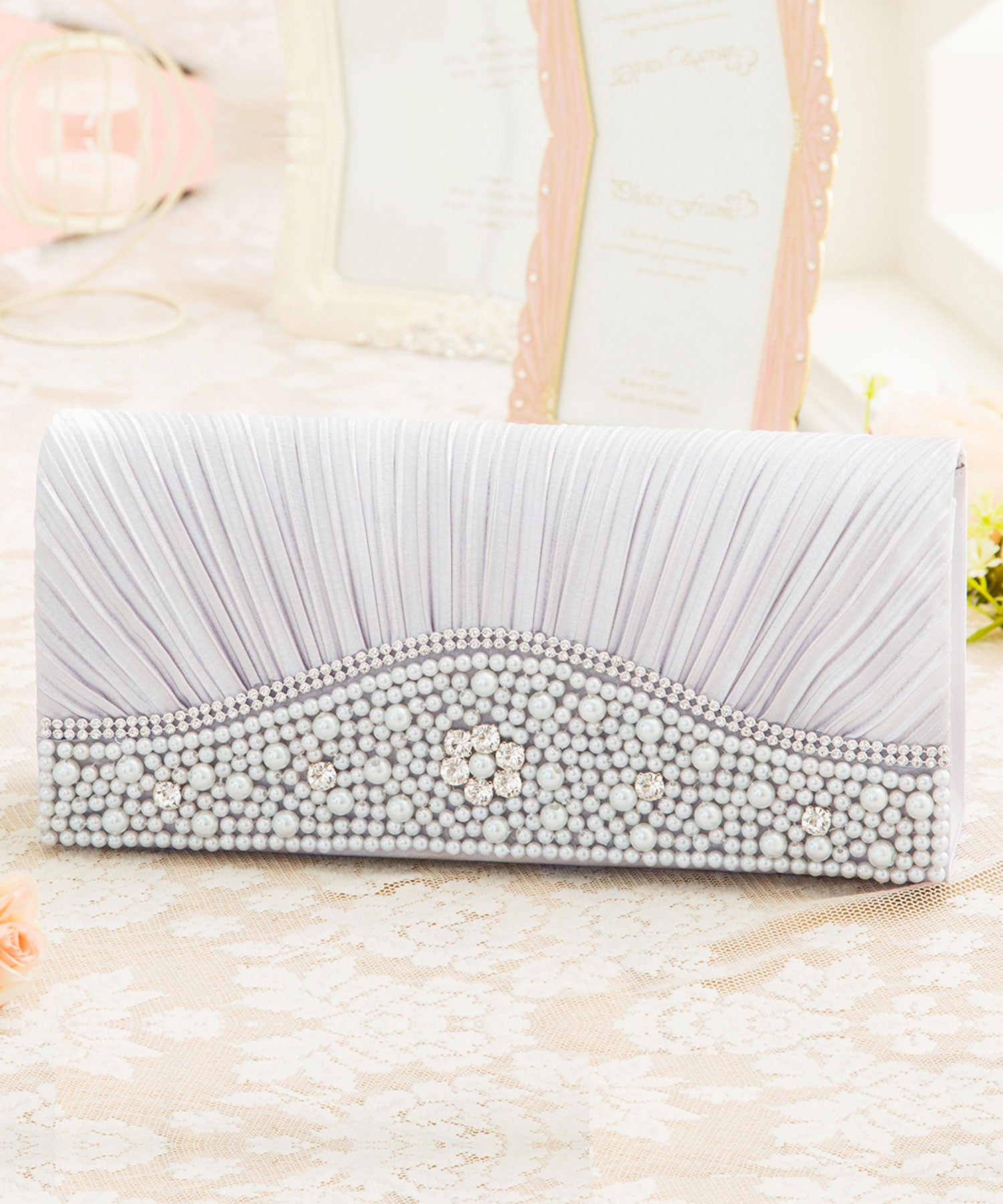 【結婚式・お呼ばれに使えるパーティーバッグ】フェイクパール×ラインストーンプリーツパーティーバッグcyb5550-f-silver