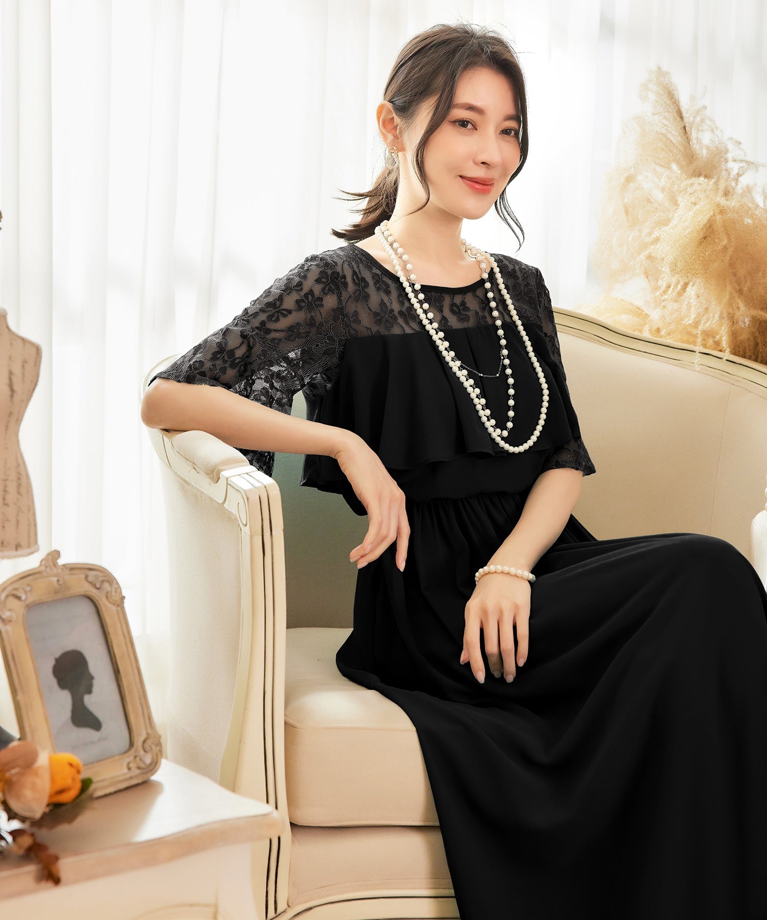 胸元フリルのレースドレス・結婚式ワンピース・お呼ばれパーティードレスcy88202 ブラック