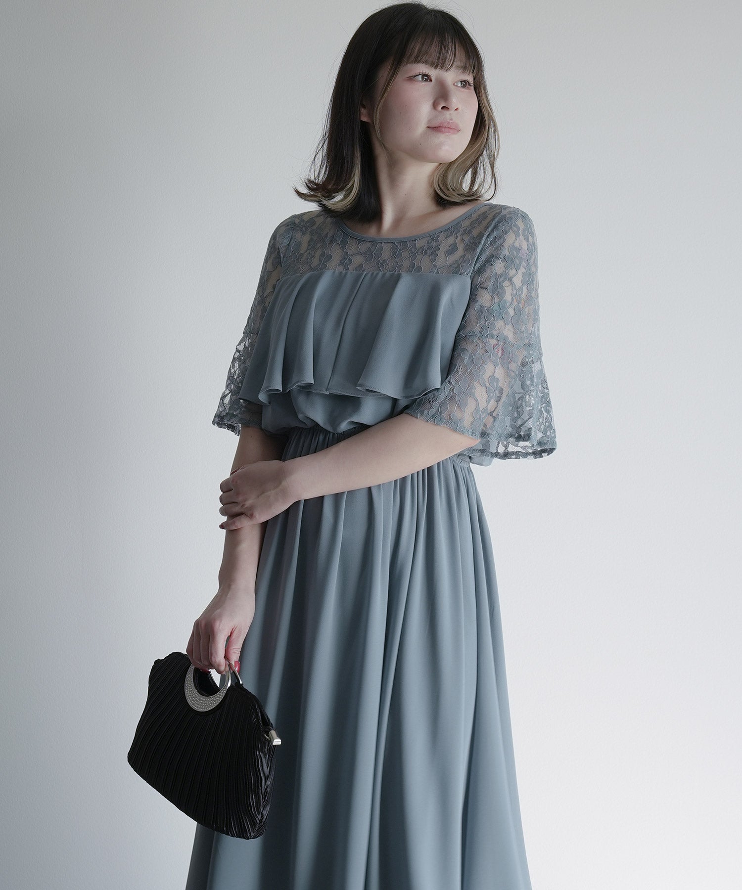 【結婚式・お呼ばれに使えるパーティーバッグ】ビジューラディアルサテンプリーツパーティークラッチバッグcyb5515