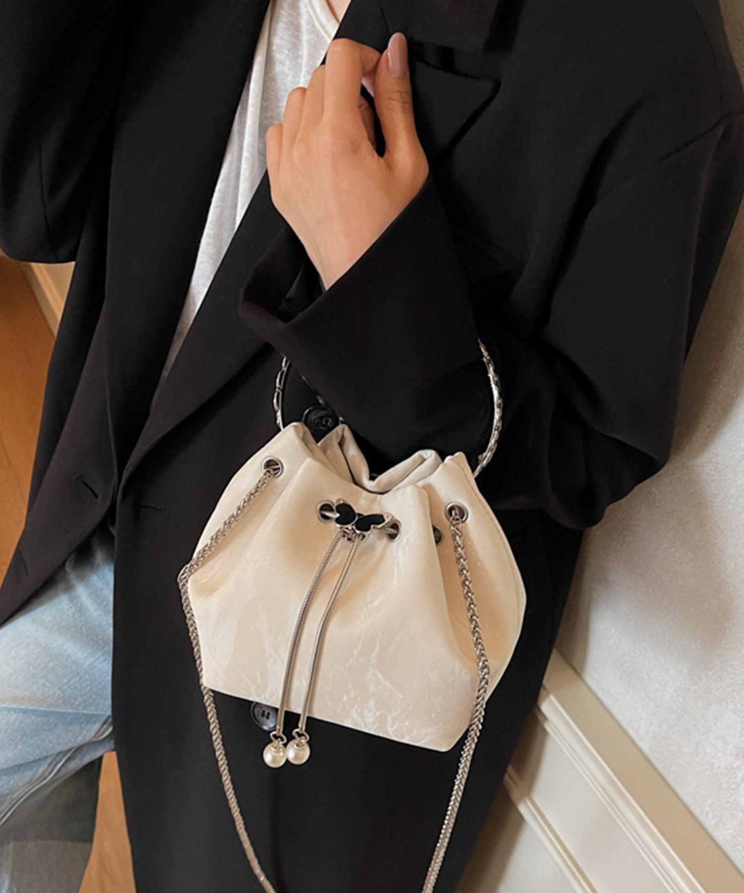 蝶チャームが映えるバッグ 結婚式dsb0018-101-20