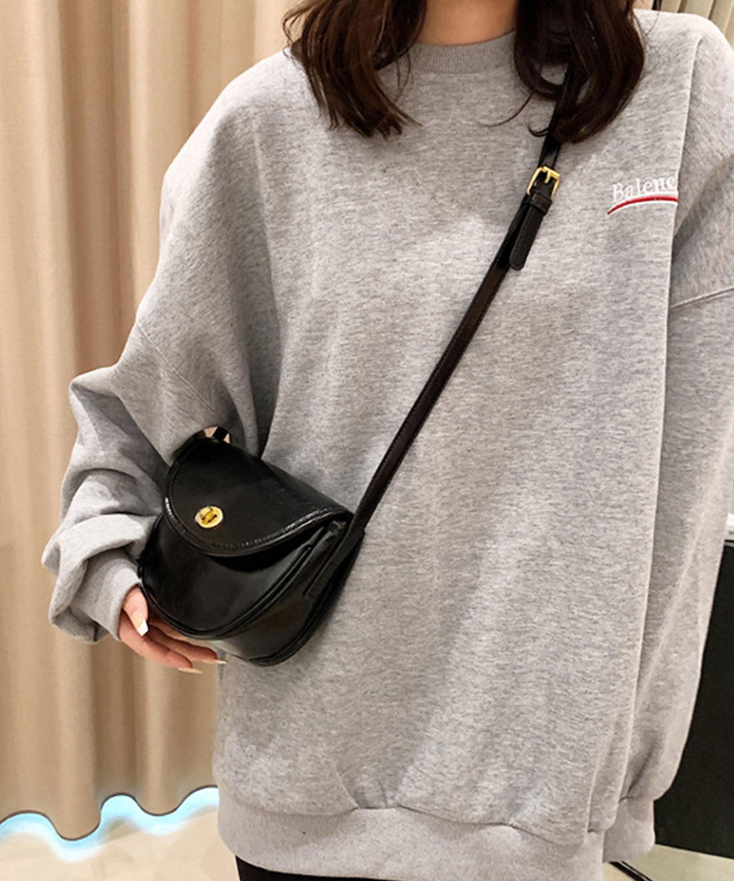 ラウンドフラップ ショルダーバッグdsb0024 ブラック