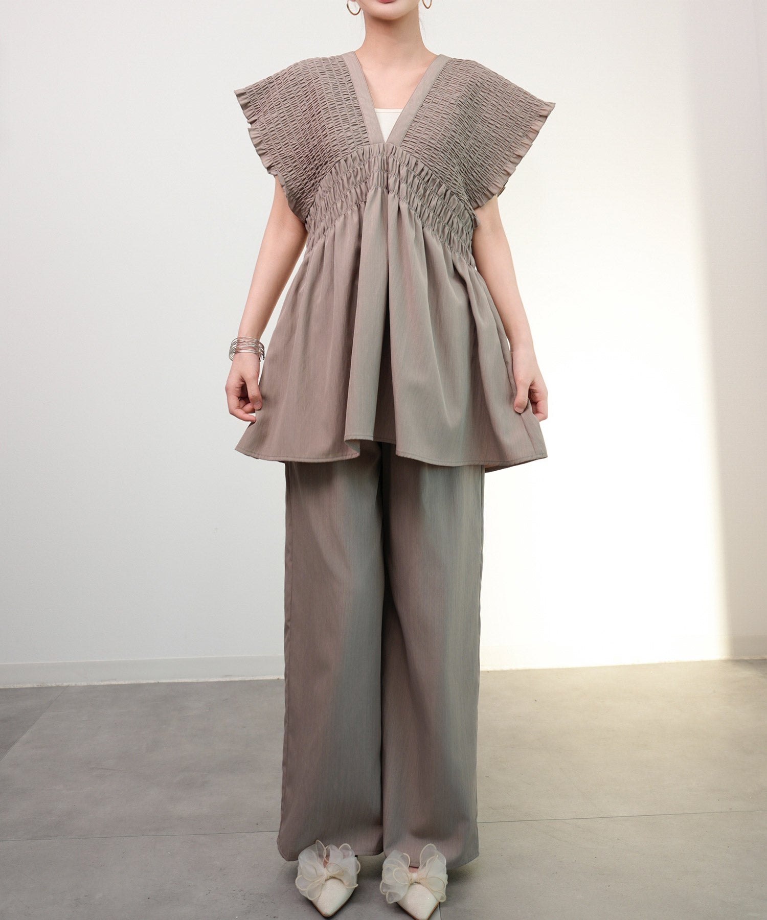 楊柳素材が涼しげなセットアップdsrb4517 ダークベージュ