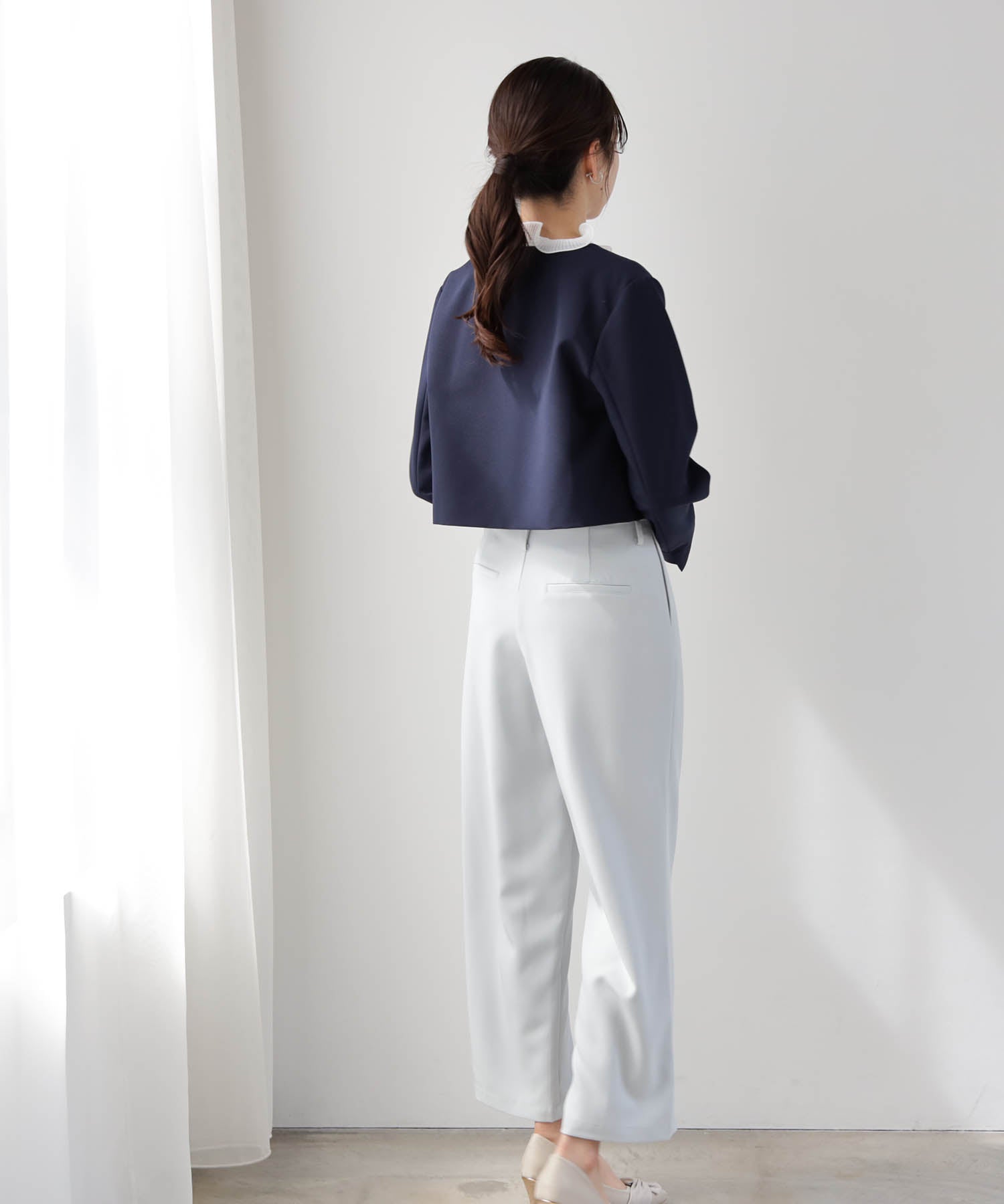 喪服にも使えるノーカラージャケット







dsy0140 ネイビー