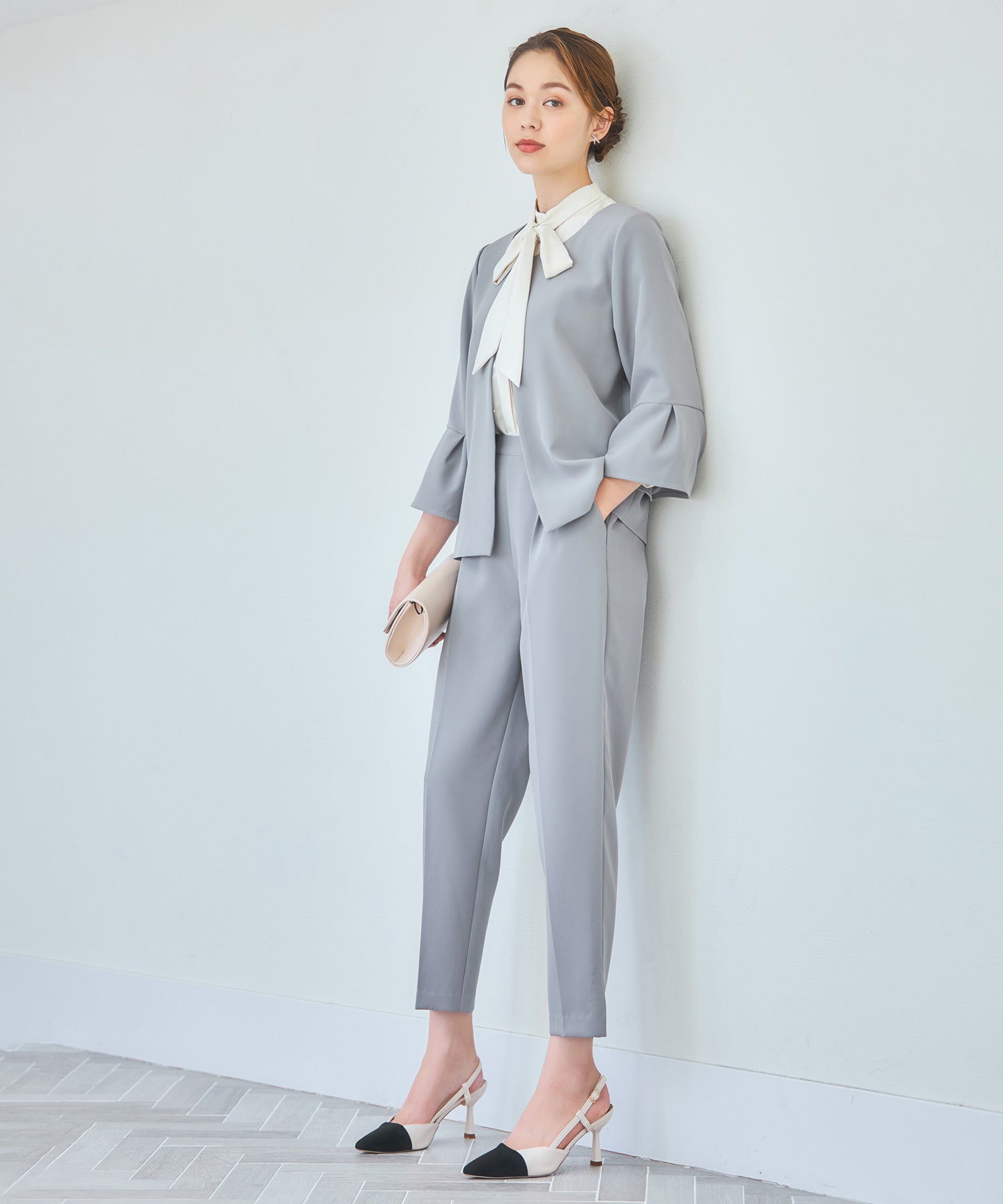 美品✨組曲 セットアップ スーツ 1B 大きいサイズ 6号 2XL グレージュ セットアップ レディーススーツ ジャケットdsz0124 ライトグレー