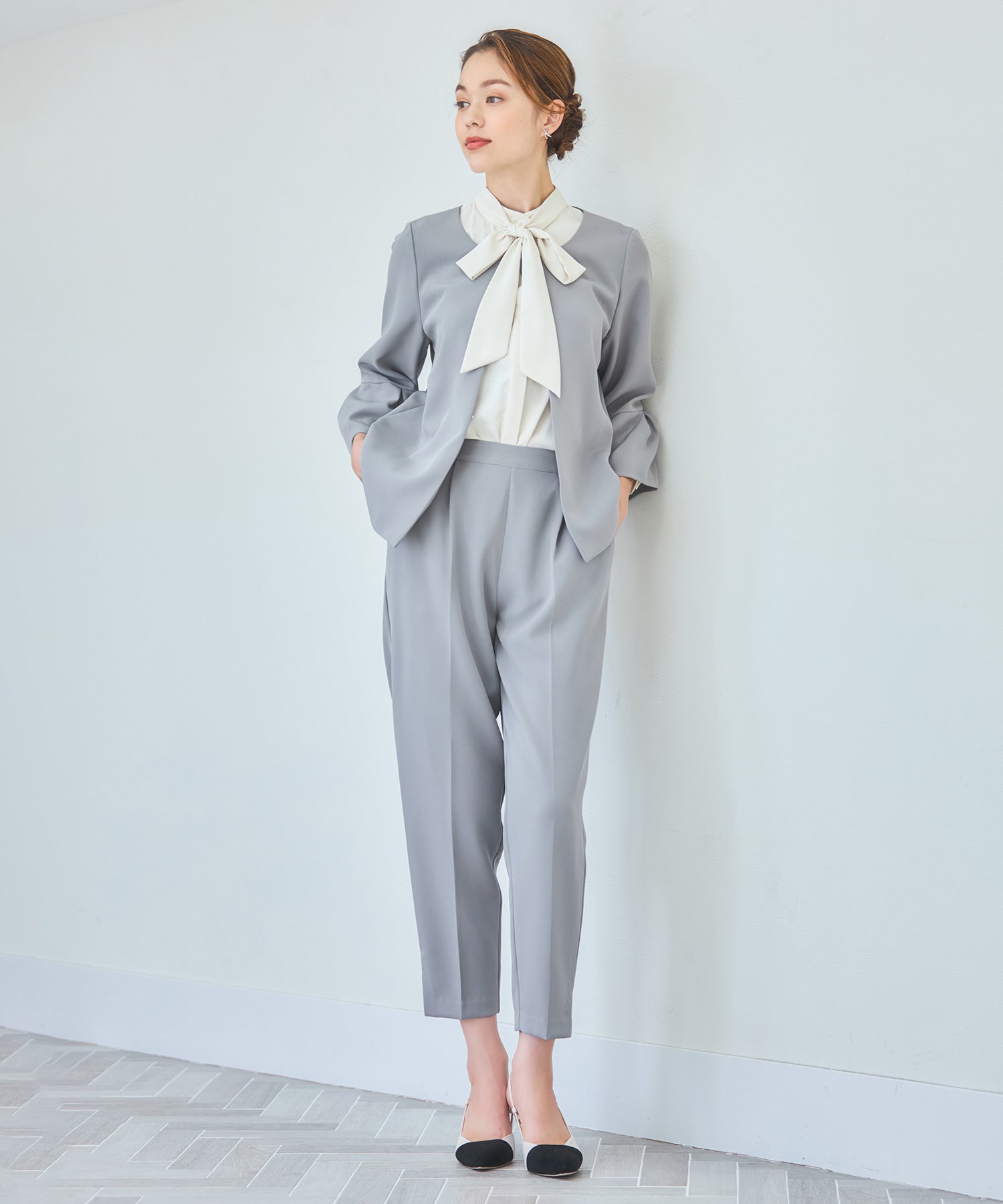 極美品 ORIHICA レディーススーツ 3点セット ライトグレー セットアップ レディーススーツ ジャケットdsz0124 ライトグレー