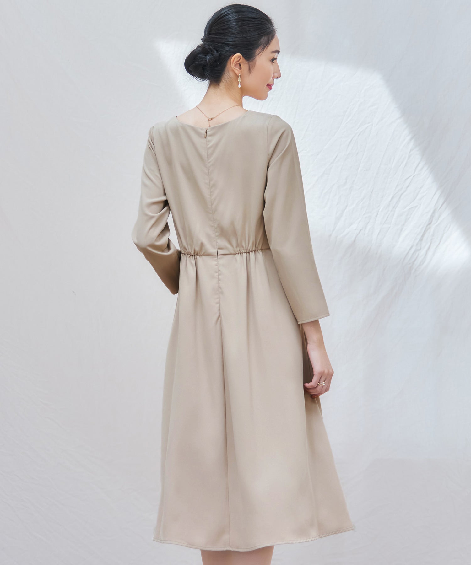 パーティードレス ワンピース 袖付き 結婚式 フォーマル ベージュ